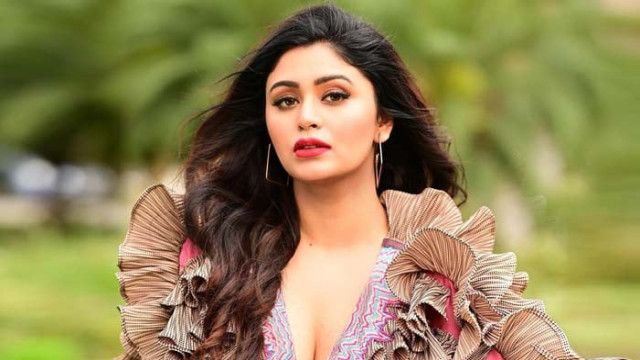 ‘আর কাউকে ইমপ্রেস করতে চাই না’