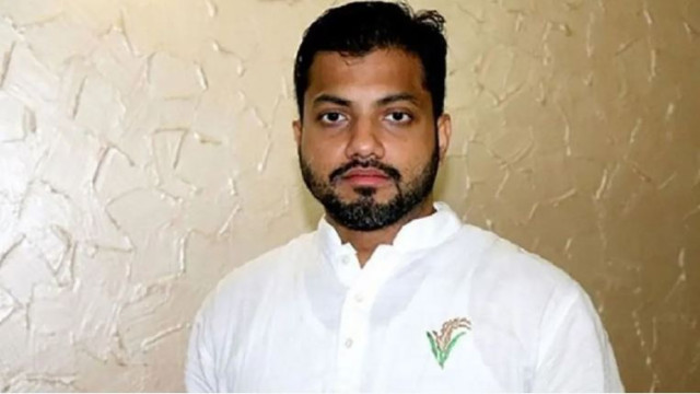 ক্ষমা চাইলেন ইশরাক হোসেন