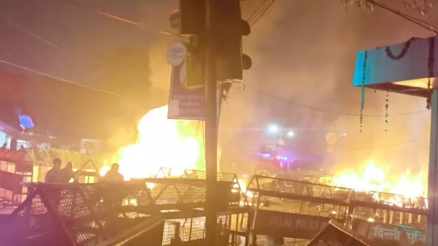 ভয়াবহ বিস্ফোরণে কেঁপে উঠল দিল্লি, নিহত ৮