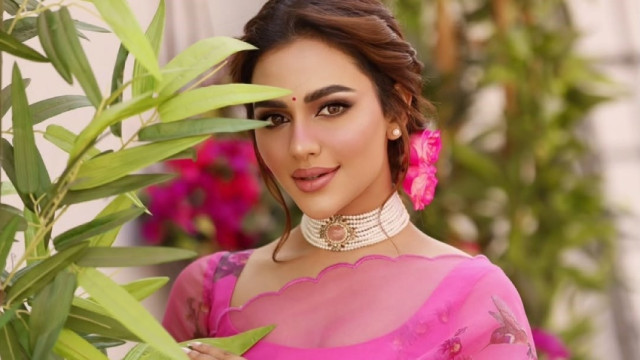 জীবনের সবচেয়ে মুমূর্ষু সময় পার করেছি: নুসরাত ফারিয়া