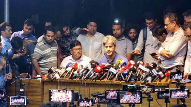 যত চাপই থাকুক আপনি দৃষ্টান্ত স্থাপন করুন ড. ইউনূসকে সাকি