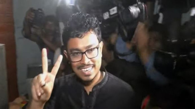 উদয়ন স্কুল কেন্দ্রে ভোট দিয়েছেন সাদিক কায়েম