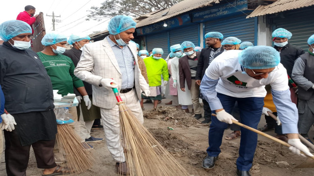 পরিচ্ছন্ন উলিপুর কর্মসূচির উদ্বোধন করলেন এমপি ব্যারিস্টার সালেহী