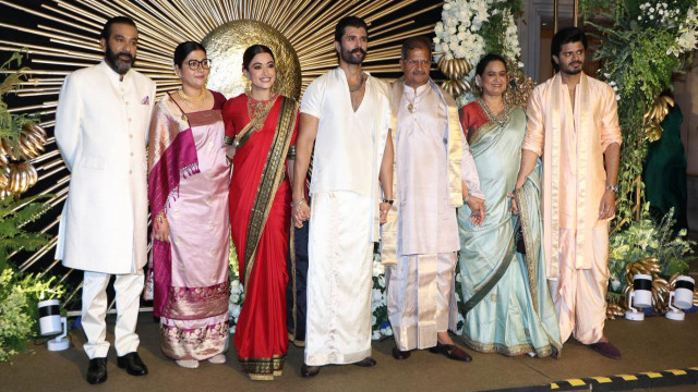 বিবাহোত্তর অনুষ্ঠানেও নজর কাড়লেন বিজয়-রাশমিকা