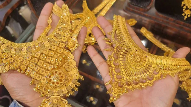 ২৪ ঘণ্টার ব্যবধানে স্বর্ণের দামে বড় লাফ