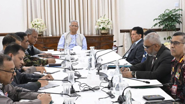 যেকোনো মূল্যে আইনশৃঙ্খলা পরিস্থিতি স্বাভাবিক রাখতে হবে: প্রধান উপদেষ্টা