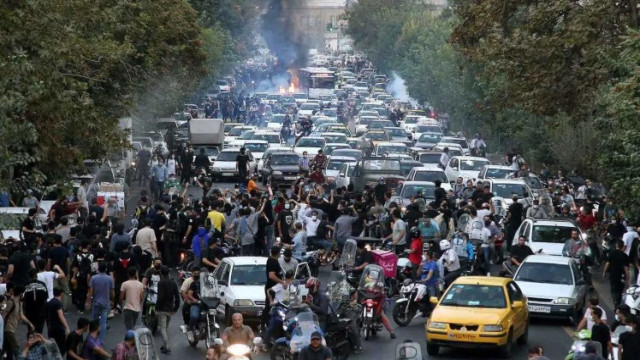 বিক্ষোভে উত্তাল ইরানে নিহত ২৪০০-এর বেশি: মার্কিন সংস্থা