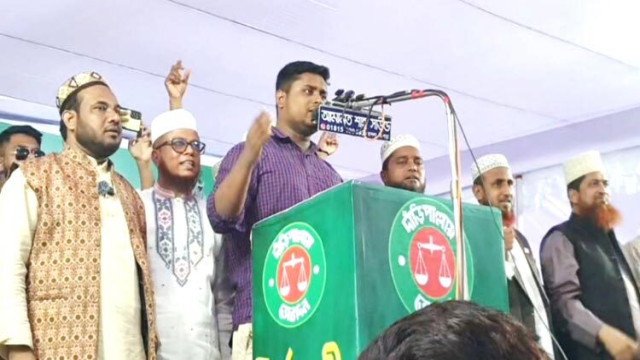 বর্ডার দিয়ে আ’লীগ নেতাদের পার করে এখন উল্লাস করছে: হাসনাত আব্দুল্লাহ