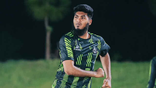 প্রথমবার উইকেটশূন্য রিশাদ, হারল লাহোর