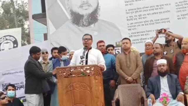 দুর্নীতি ও চাঁদাবাজির জন্য লালকার্ড দেখাতে হবে: রাশেদ প্রধান