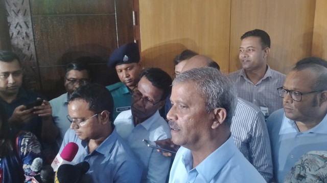 'সেনাপ্রধান প্রধান বিচারপতির সঙ্গে দেখা করেছেন এ তথ্য আমার জানা নেই'