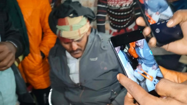 গভীর রাতে গরু চুরির সময় যুবদল নেতা আটক