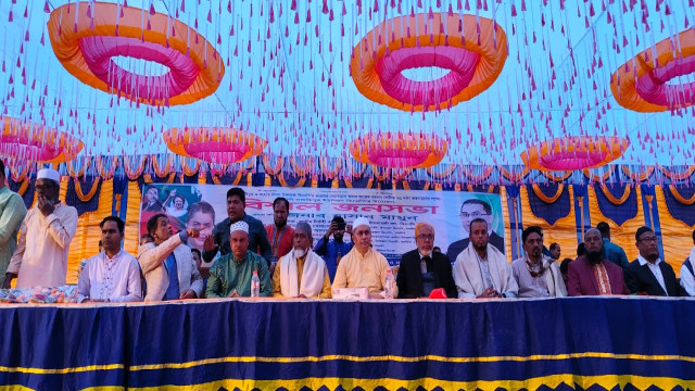 “গলাচিপায় বিএনপির জনসভা: ‘কাউকে বর্গা দেওয়ার জন্য জাতীয়তাবাদী দল তৈরি হয়নি’ — হাসান মামুন”