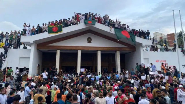 ‌‌‘ড. ইউনূসকে পদত্যাগ করালে বিপ্লবী সরকার গঠন করবে ছাত্র-জনতা’