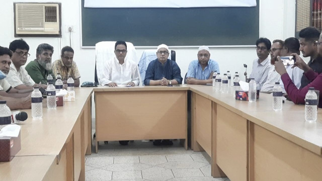 হিলি স্থলবন্দর এর বিভিন্ন সমস্যা নিয়ে সংবাদ সন্মেলন করেছেন সিঅ্যান্ডএফ এজেন্ট  অ্যাসোসিয়েশন
