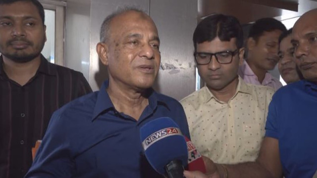 বৃহস্পতিবার সচিবালয়ে সাংবাদিকদের সঙ্গে কথা বলেন স্বরাষ্ট্র উপদেষ্টা।