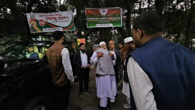 লন্ডন সফর সংক্ষিপ্ত করে এয়ারপোর্ট থেকে শহীদ ওসমান হাদির লাশ দেখতে গেলেন জামায়াত আমির