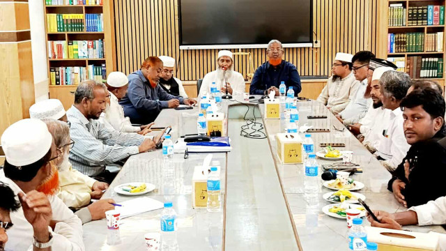 দাবী আদায়ের পর জামায়াতের নায়েবে আমীরের সঙ্গে শিক্ষক নেতৃবৃন্দের সাক্ষাৎ