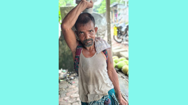 এ্যাক কলসি পানি আইন্না দেই হ্যারা আমারে পাঁচ টাহা দেয়