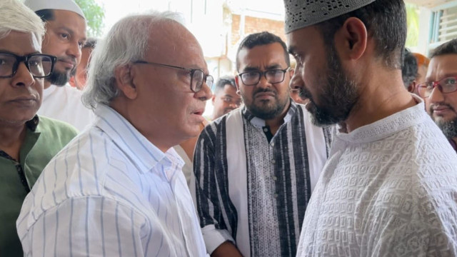 দুই সন্তানের কবরে যেন আর কারও দাফন না হয়, বাবার আকুতি