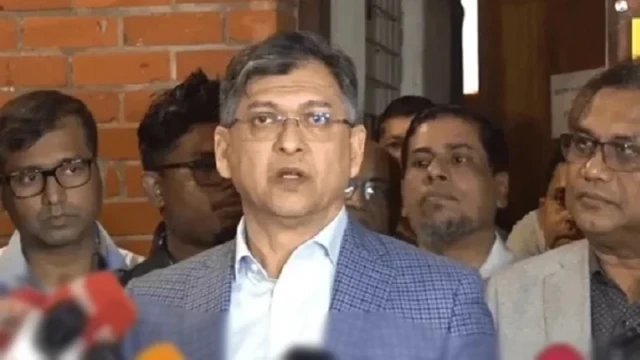 ড. ইউনূস থাকতে না চাইলে জনগণ বিকল্প বেছে নেবে: সালাহউদ্দিন আহমেদ