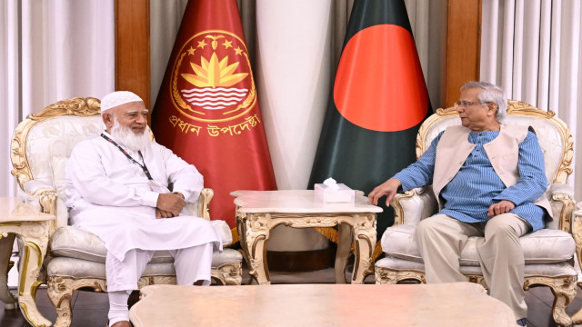 জামায়াতে ইসলামীর প্রতিনিধি দলের সঙ্গে প্রধান উপদেষ্টার বৈঠক